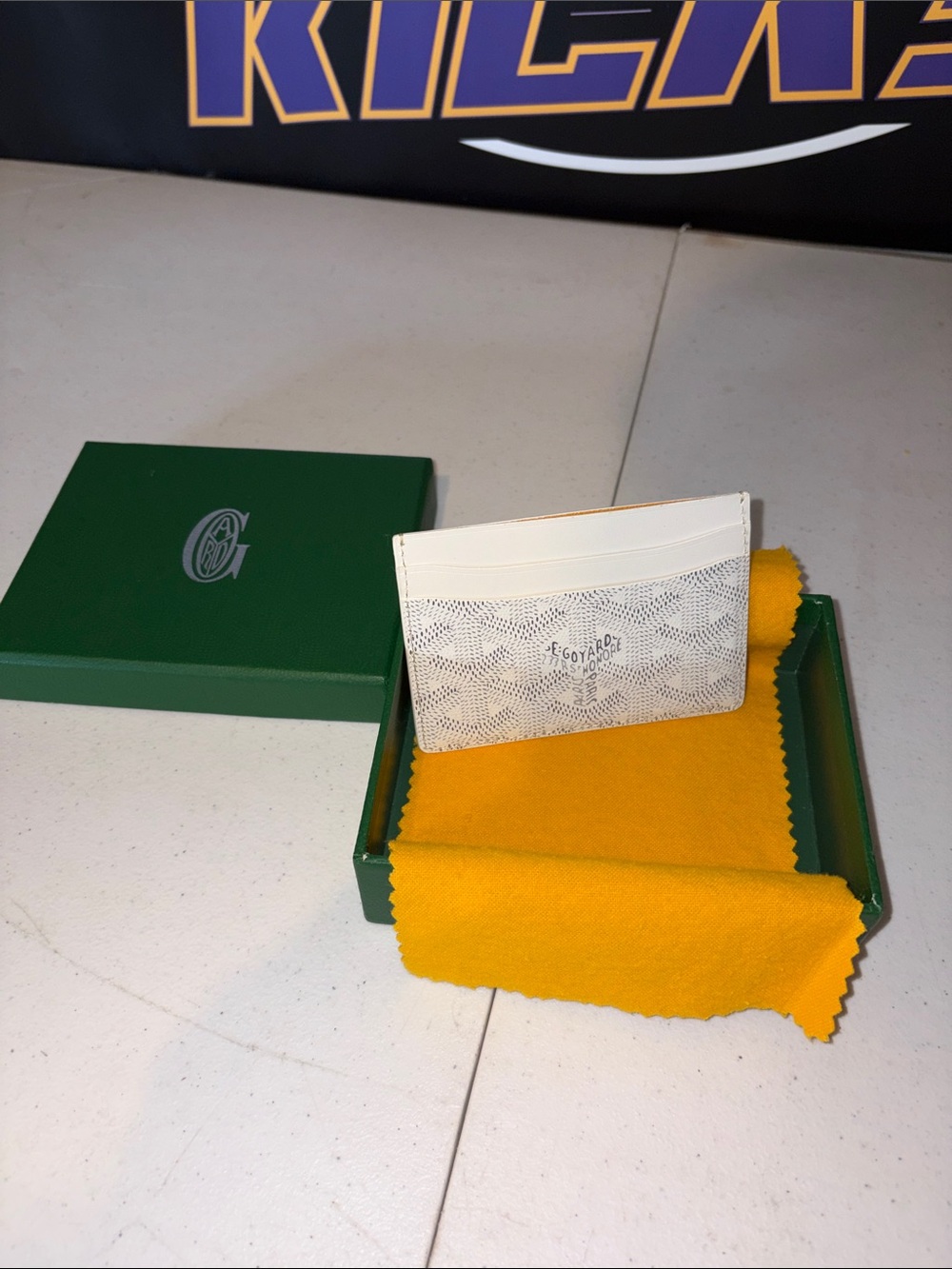Goyard White St. Sulpice Card Holder with Gold Logo